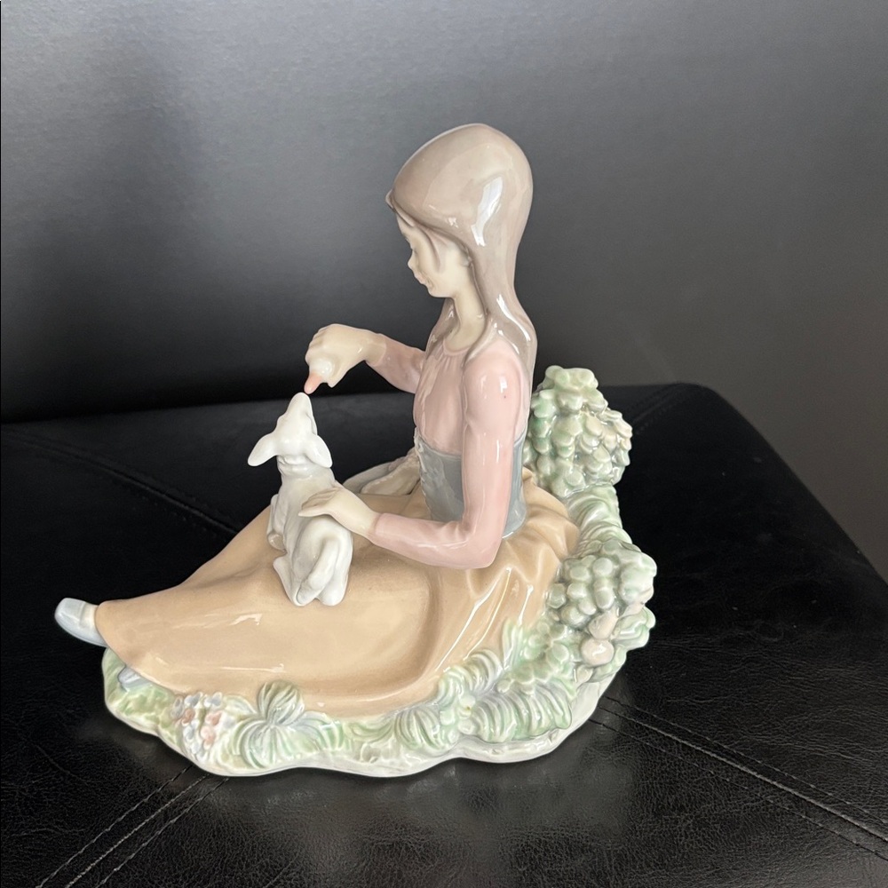Authentic Lladro “Little Bo Peep” - Picture 2 of 6
